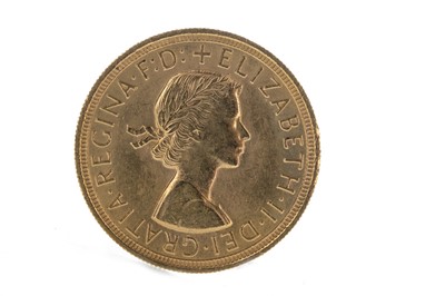 Lot 93 - A QUEEN ELIZABETH (1952 - PRESENT) GOLD SOVEREIGN DATED 1957