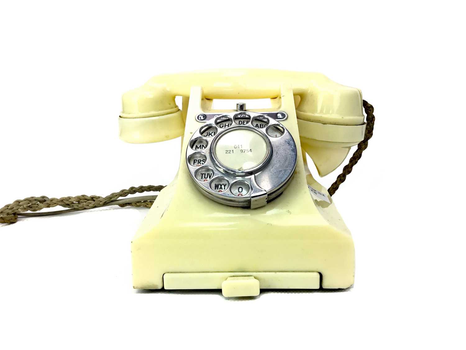 Lot 1125 - A VINTAGE CREAM BAKELITE TELEPHONE
