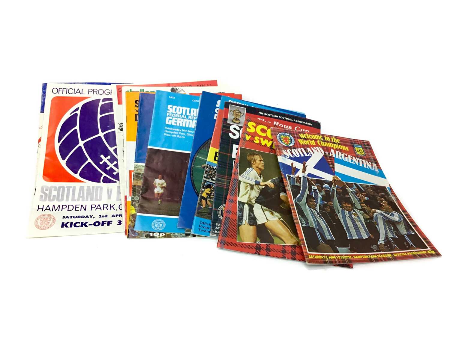 Lot 1720 - A COLLECTION OF 1960S AND 1970S FOOTBALL PROGRAMMES