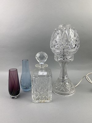 Lot 337 - A CRYSTAL LAMP OF DOMED FORM, ALONG WITH A COLLECTION OF CRYSTAL AND GLASS WARE