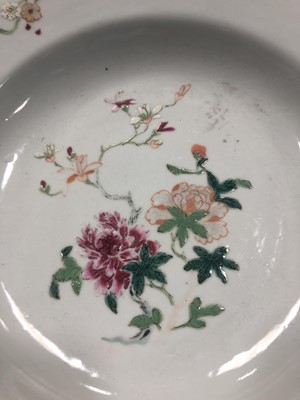 Lot 789 - A LOT OF TWO CHINESE PLATES