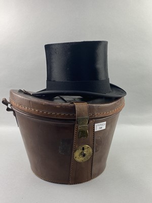 Lot 346 - A MCLAREN & SON TOP HAT IN ORIGINAL FIITED BOX