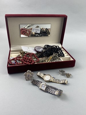 Lot 34 - A LOT OF COSTUME JEWELLERY AND WATCHES