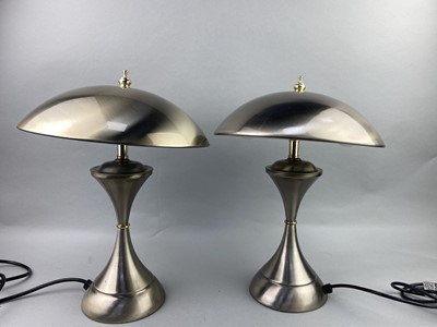 Lot 89 - A PAIR OF CONTEMPORARY METAL TABLE LAMPS