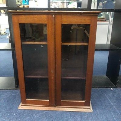 Lot 392 - A MAHOGANY GLAZED BOOKCASE