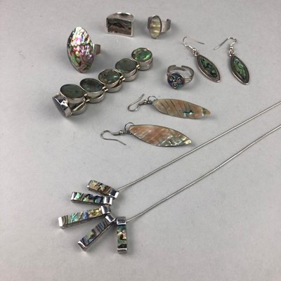 Lot 171 - A LOT OF SILVER AND ABALONE SET JEWELLERY