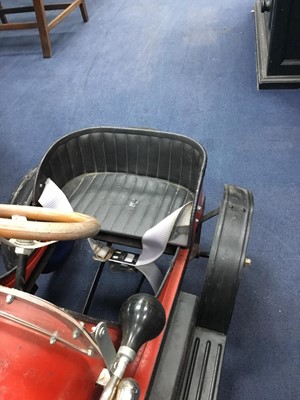 Lot 258 - A 20TH CENTURY CHILD'S PEDAL CAR