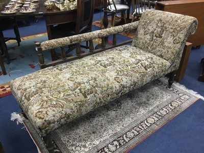 Lot 478 - A VICTORIAN MAHOGANY DAY BED