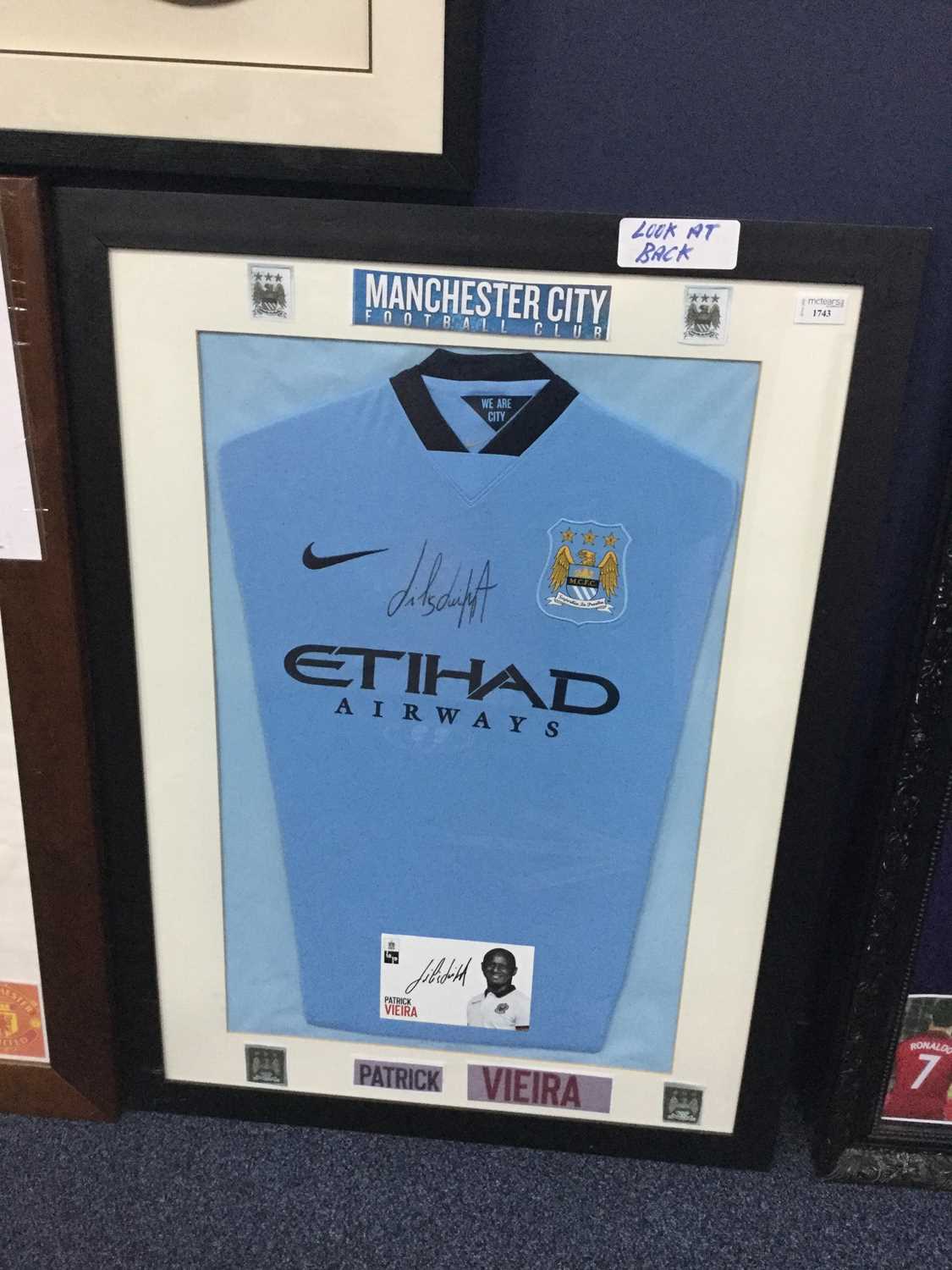 Lot 1743 - A SIGNED MANCHESTER CITY FOOTBALL CLUB JERSEY