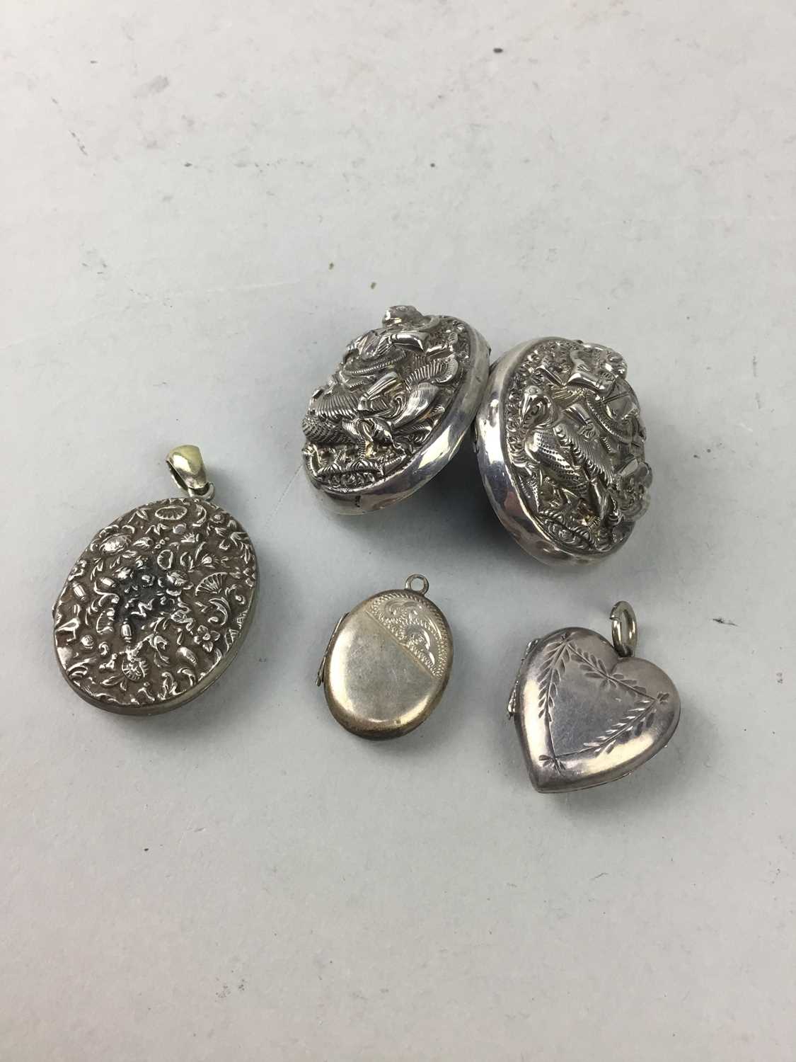 Lot 18 - A LOT OF FOUR SILVER AND WHITE METAL LOCKETS