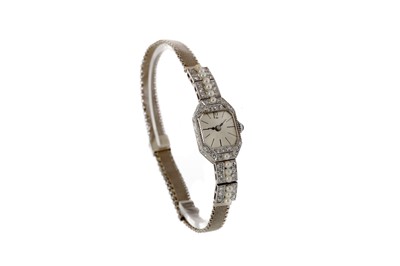 Lot 904 - A LADY'S DIAMOND AND PEARL MANUAL WIND COCKTAIL WATCH