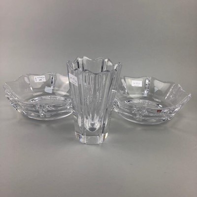 Lot 159 - A PAIR OF ORREFORS FRUIT BOWLS AND A VASE