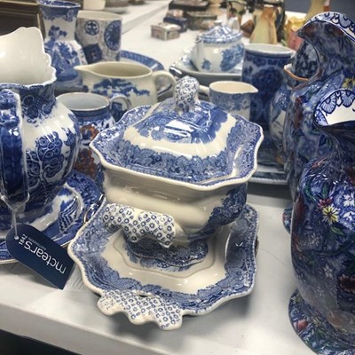 Lot 298 - A LOT OF BLUE AND WHITE CERAMICS