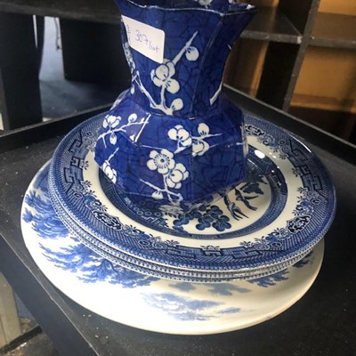 Lot 307 - A LOT OF BLUE AND WHITE CERAMICS