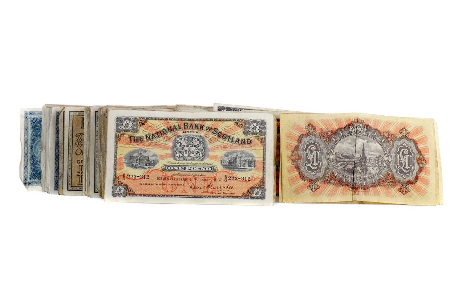 Scottish Notes Collection Lot 25 - A COLLECTION OF SCOTTISH BANKNOTES