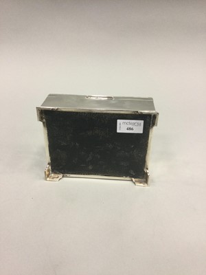 Lot 486 - A SILVER CIGARETTE BOX