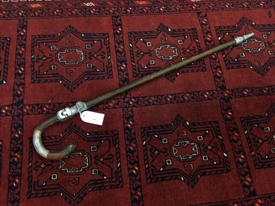 Lot 44 - AN EARLY 20TH CENTURY SHOOTING STICK