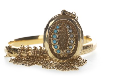 Lot 915 - A VICTORIAN SEED PEARL AND TURQUOISE LOCKET, WITH CHAIN AND A GOLD BANGLE