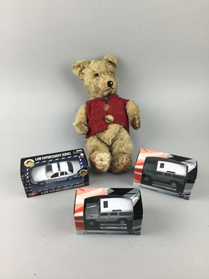 Lot 197 - A VINTAGE TEDDY BEAR AND DIE-CAST VEHICLES