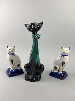 Lot 367 - A BLUE MOUNTAIN POTTERY FIGURE OF A CAT AND OTHER CERAMIC CAT FIGURES
