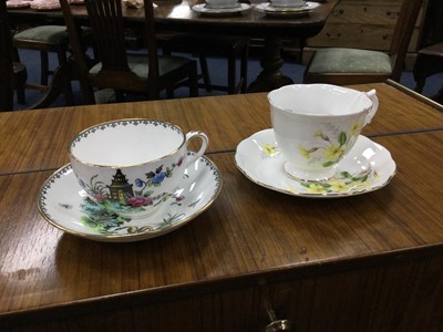 Lot 400 - A ROYAL DOULTON 'SONNET' PART TEA SERVICE AND OTHER TEA WARE