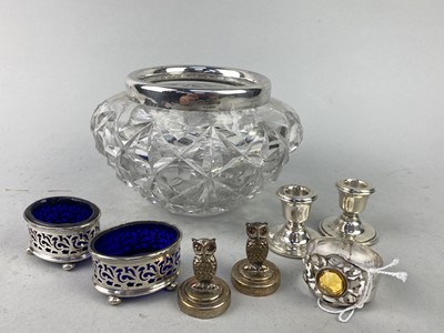 Lot 397 - A SILVER NAPKIN RING, A CRYSTAL BOWL WITH SILVER RIM AND OTHER ITEMS