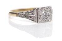 Lot 133 - ART DECO DIAMOND SOLITAIRE RING with a central...