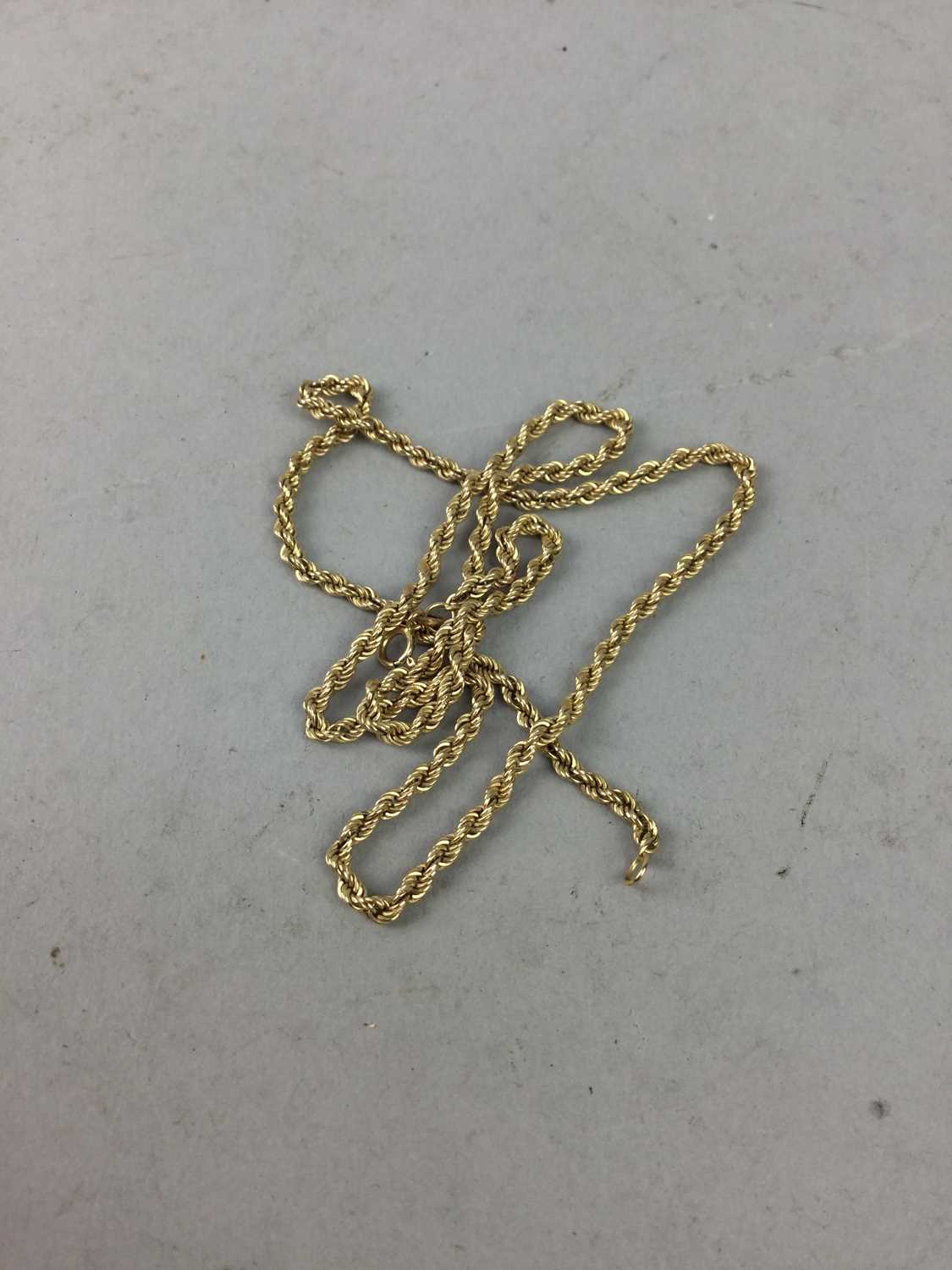 Lot 236 - A NINE CARAT GOLD ROPE LINK NECK CHAIN