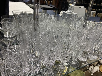 Lot 242 - A COLLECTION OF CRYSTAL AND GLASS WARE