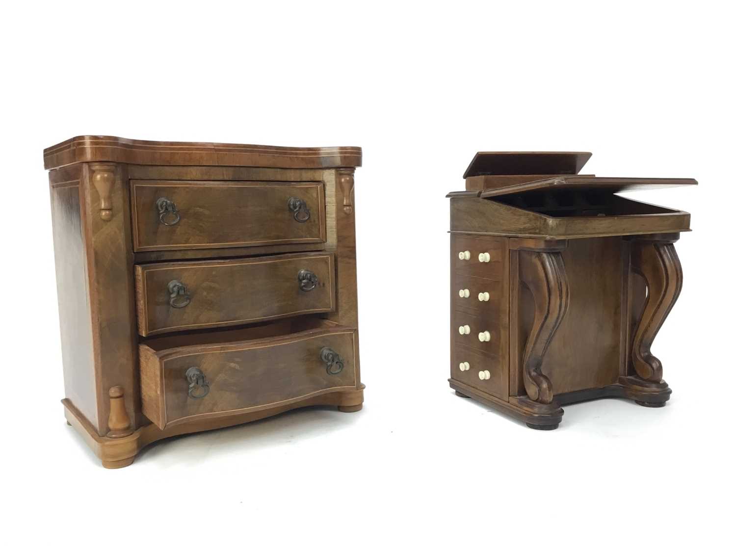 Lot 1376 - A 20TH CENTURY APPRENTICE PIECE DAVENPORT DESK AND A CHEST OF DRAWERS