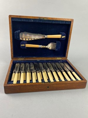 Lot 488 - AN OAK CANTEEN OF SILVER PLATED CUTLERY AND OTHER CUTLERY