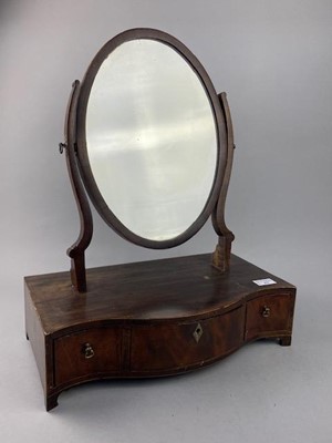 Lot 479 - A MAHOGANY SERPENTINE FRONTED DRESSING MIRROR