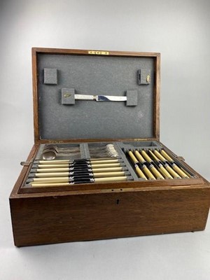 Lot 502 - AN ALEXANDER CLARK OAK CANTEEN OF SILVER PLATED CUTLERY