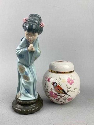 Lot 505 - A LLADRO FIGURE OF A JAPANESE GIRL AND OTHER ITEMS