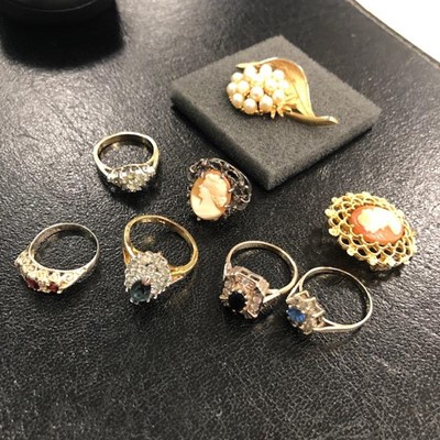 Lot 452 - A GROUP OF SILVER AND OTHER DRESS RINGS
