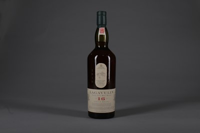 Lot 1230 - LAGAVULIN AGED 16 YEARS WHITE HORSE DISTILLERS - ONE LITRE