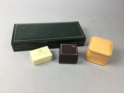 Lot 524 - A LARGE COLLECTION OF JEWELLERY BOXES