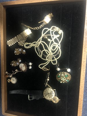 Lot 65 - A LOT OF COSTUME AND OTHER JEWELLERY