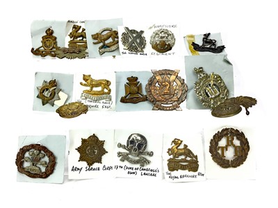 Lot 1462 - A LOT OF CAP AND OTHER BADGES