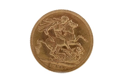 Lot 42 - A GEORGE V (1910 - 1936) GOLD SOVEREIGN DATED 1925