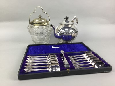 Lot 100 - A LOT OF PLATED AND GLASS WARE