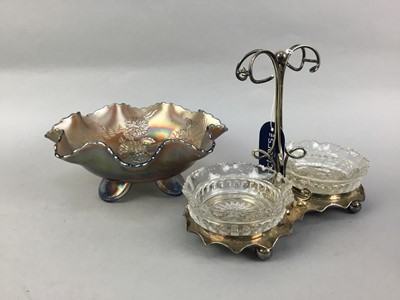 Lot 100 - A LOT OF PLATED AND GLASS WARE