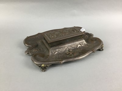 Lot 31 - A 19TH CENTURY PLATED DESK INK STAND ELKINGTON & CO