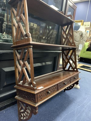 Lot 208 - A MAHOGANY WALL HANGING SHELF UNIT