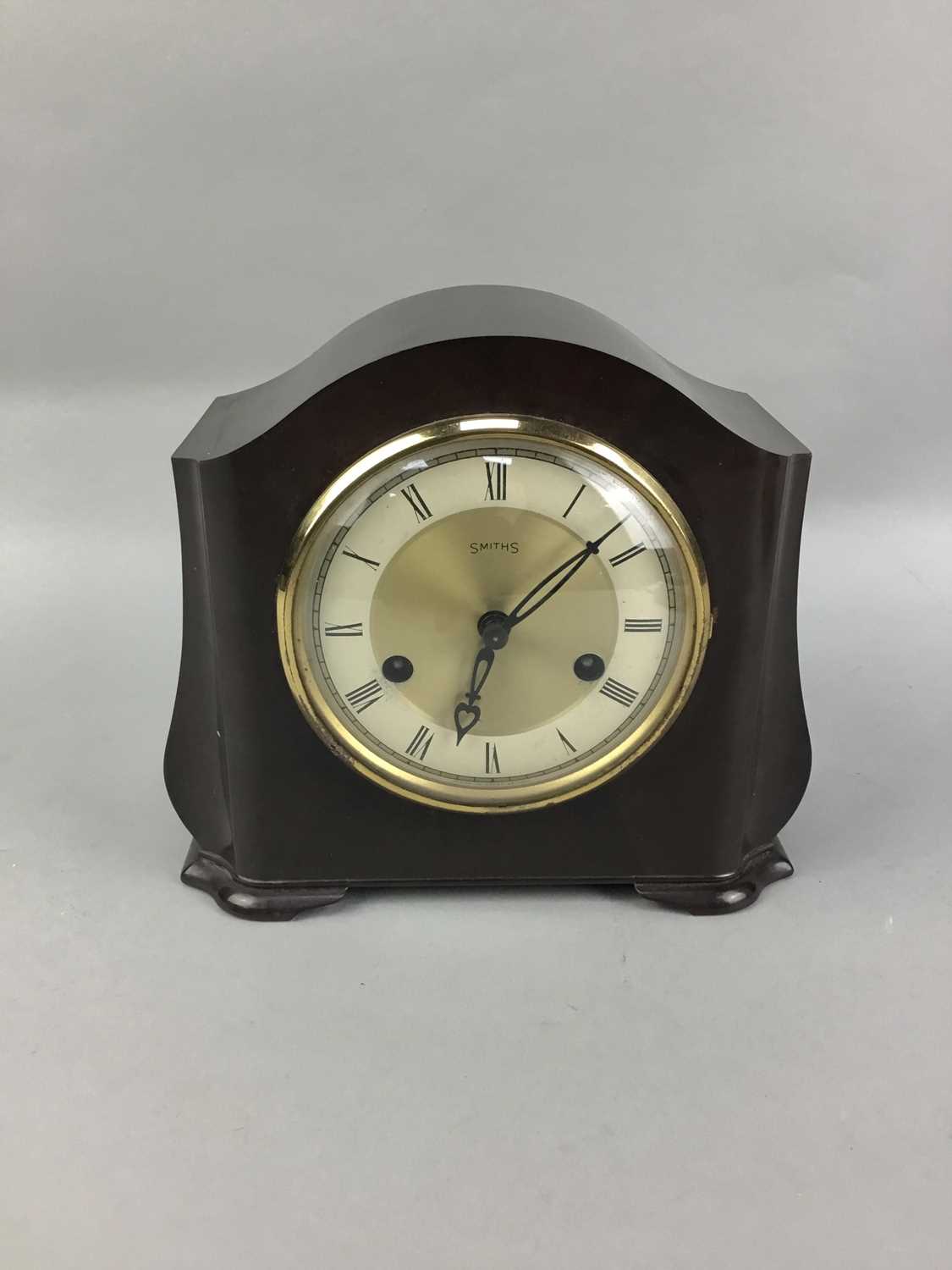 Lot 55 A SMITHS MANTEL CLOCK, AND VARIOUS PENS