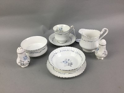 Lot 259 - A PARAGON PART DINNER AND TEA SERVICE