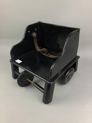 Lot 193 - AN EARLY 20TH CENTURY CHILD'S 'LITTLE BUFFER' SEAT