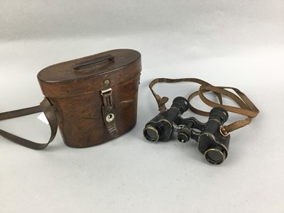 Lot 286 - A PAIR OF WWI BINOCULARS