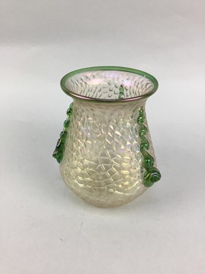 Lot 297 - AN EARLY 20TH CENTURY ART GLASS VASE