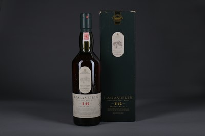 Lot 1298 - LAGAVULIN AGED 16 YEARS WHITE HORSE DISTILLERS
